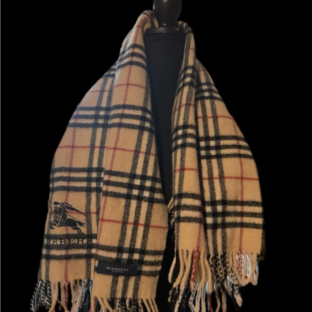 Burberry Classic Beige and Black Plaid Scarf - Picture 1 of 4